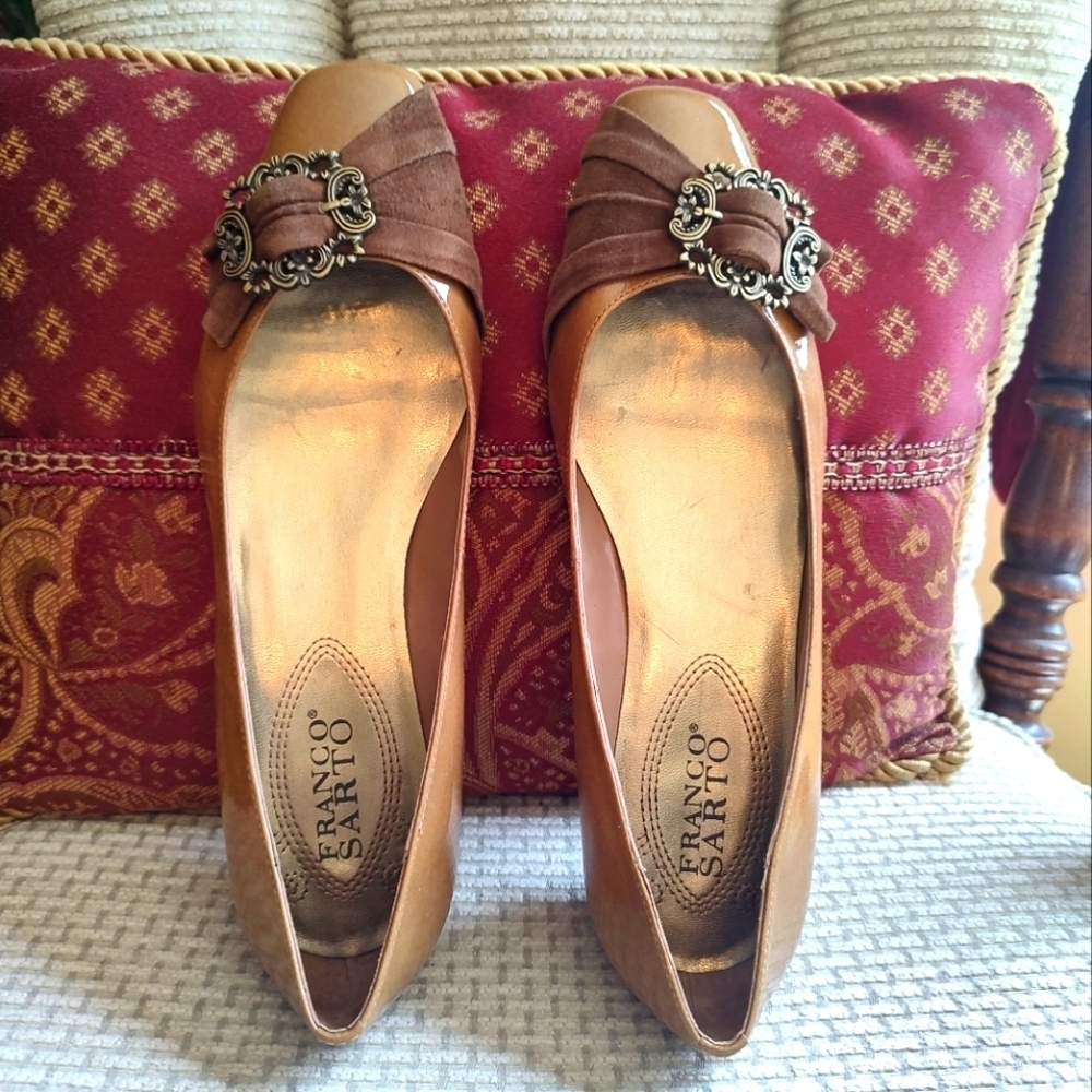 Franco Sarto Panache Patent Leather Flats 8.5M Gorgeous Tan Color!